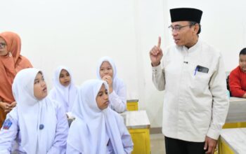 Wawako Padang Tinjau Program 3T Smart Surau, Perkuat Karakter Pelajar Lewat Alquran
