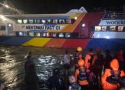 Kapal Mentawai Fast Kandas di Muaro Padang, 306 Penumpang Berhasil Dievakuasi