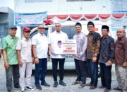 Andre Rosiade Serahkan Ambulans untuk Warga Nagari Kubang, Percepat Layanan Kesehatan