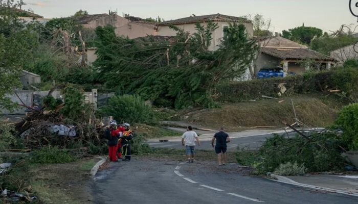 Tornado Rusak 300 Bangunan di Prancis, 41 Orang Terluka