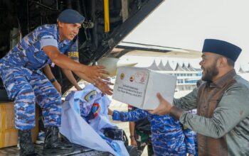 Wako Fadly Amran Lepas 3,6 Ton Rendang untuk Korban Gempa NTT
