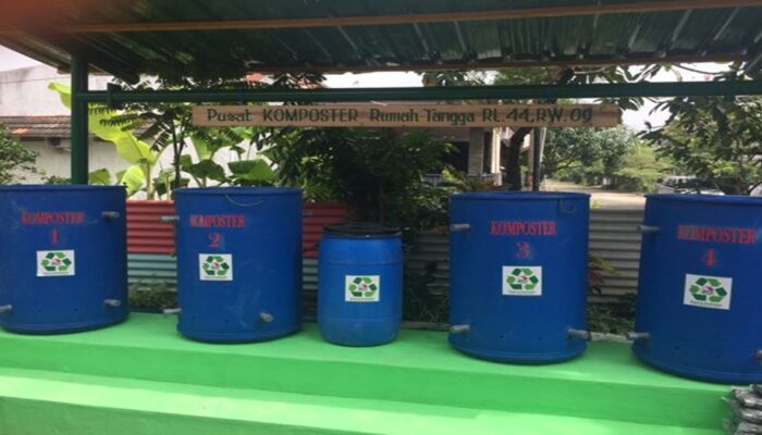 Kurangi Sampah dari Sumber, Pemkab Solok Terapkan Satu Rumah Satu Komposter