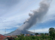 Status Gunung Sinabung Naik Jadi Siaga, Pemkab Karo Evakuasi Warga