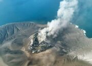 Presiden Prabowo Imbau Warga Patuhi Zona Bahaya Gunung Anak Krakatau