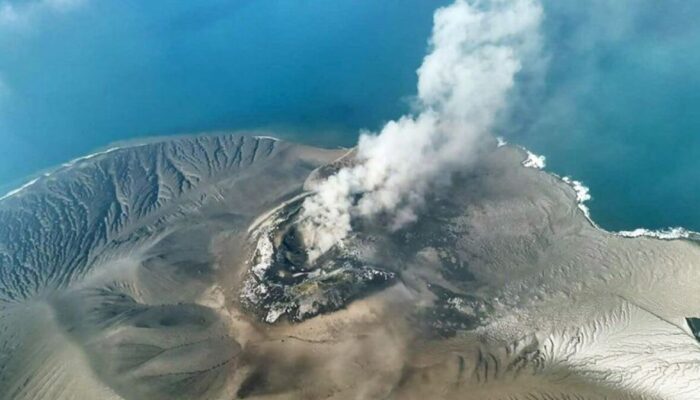 Presiden Prabowo Imbau Warga Patuhi Zona Bahaya Gunung Anak Krakatau