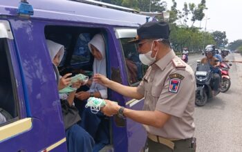 BPBD Padang Bagikan 11.000 Masker, Kualitas Udara Capai Kategori Sangat Tidak Sehat