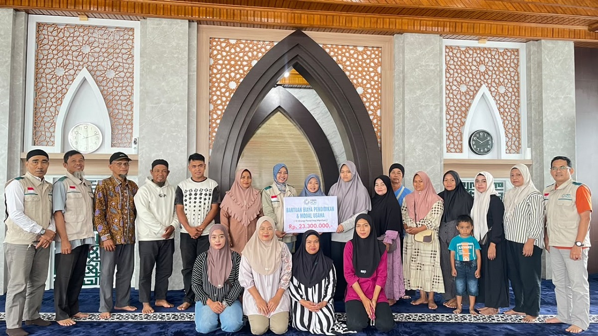 Bantuan dari YBM PLN UP3 Solok untuk pendidikan. (dok. istimewa)