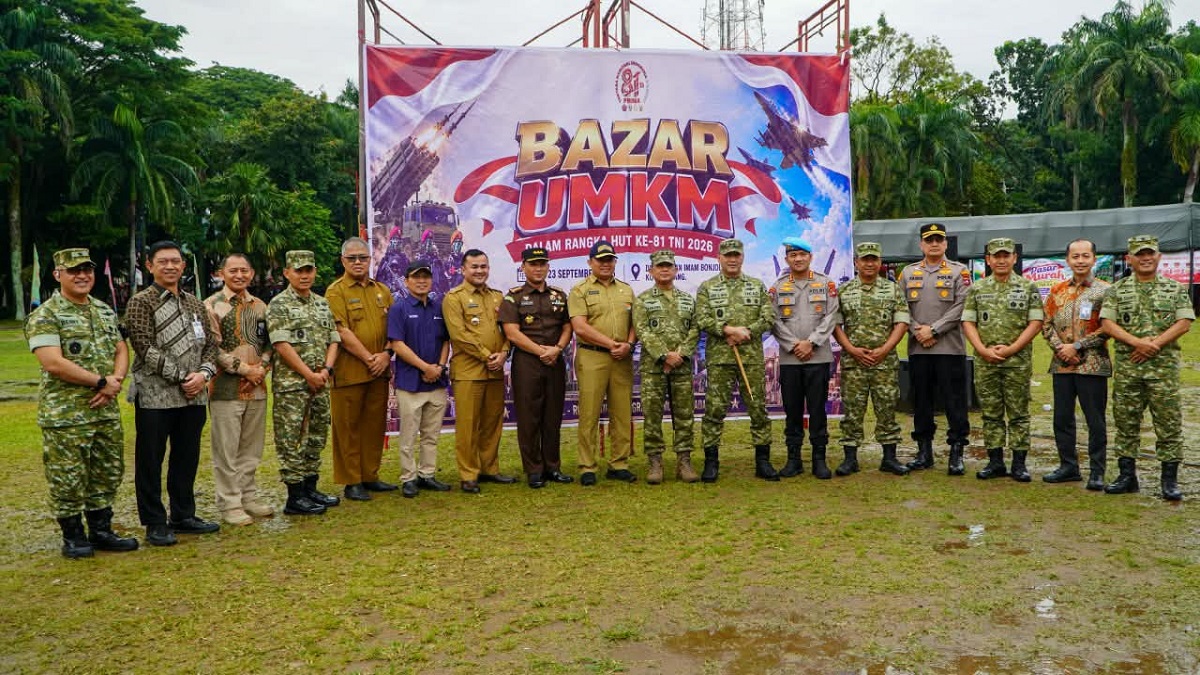 Bazar UMKM dalam peringatan HUT TNI. (dok. istimewa)