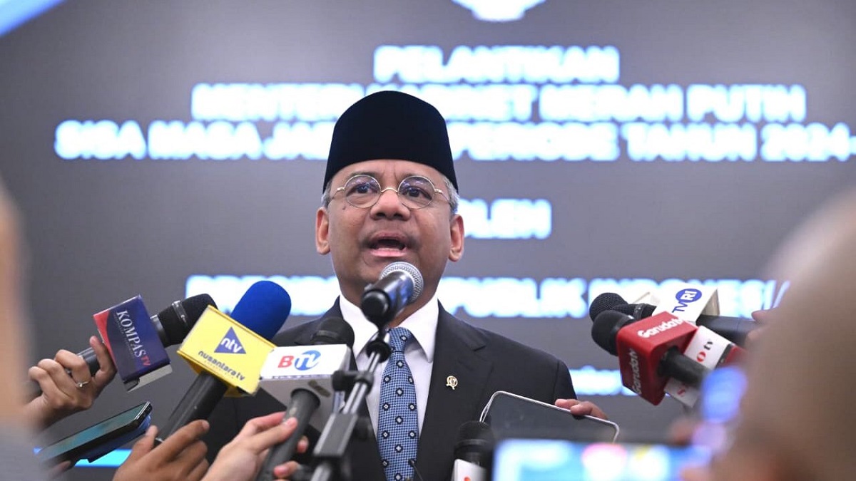 Menteri Keuangan Suahasil Nazara diwawancarai wartawan usai dilantik Presiden. (dok. BPMI Setpres-Kris)
