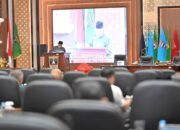 Gubernur Mahyeldi menghadiri rapat paripurna DPRD Sumbar. (dok. istimewa)