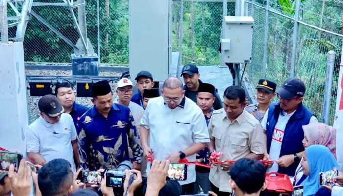 Tak Lagi “Berburu” Sinyal, Warga Talaok Kabupaten Solok Kini Terhubung Berkat BTS Telkomsel yang Diresmikan Andre Rosiade