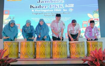 Gubernur Mahyeldi: PKK Harus Hadir Menjawab Persoalan Keluarga dan Masyarakat