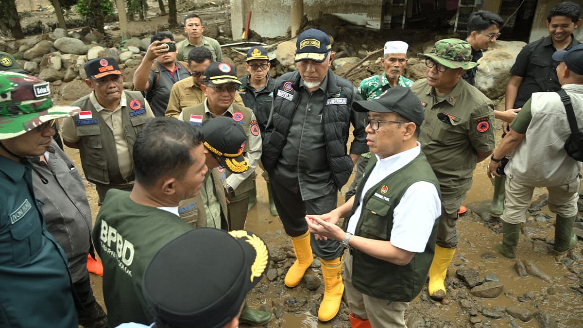Menko PMK tinjau lokasi banjir bandang di Kabupaten Solok. (dok,, istimewa)
