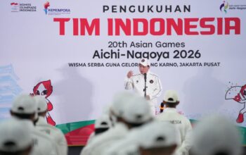 Menpora Erick Thohir saat melepas atlet Indonesia untuk Asian Games 2026. (dok. Kemenpora)