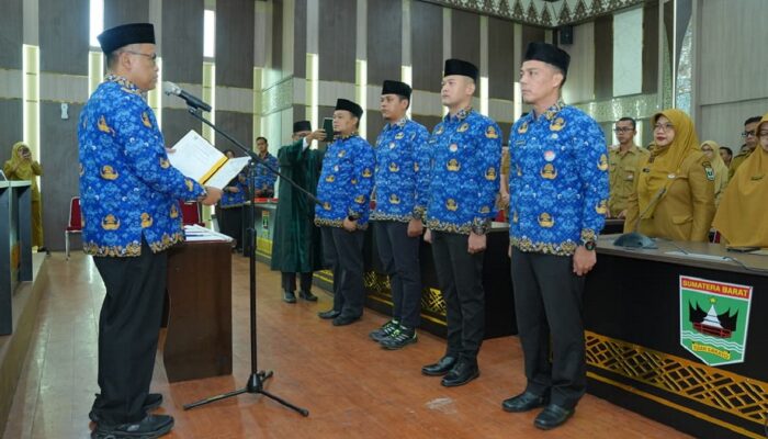 Lantik Empat Pejabat Eselon III, Sekda Arry: Jabatan Ditentukan Berdasarkan Kinerja
