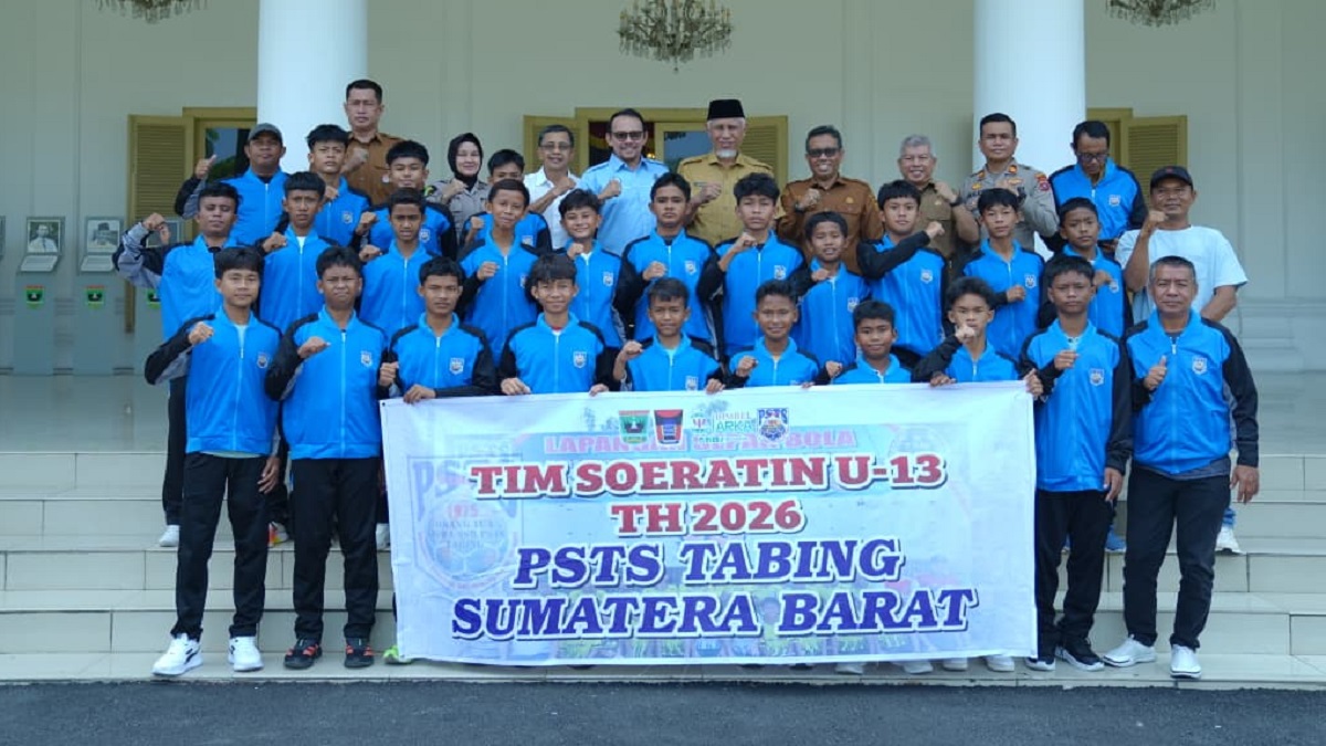 Pelepasan pemain PSTS Tabing untuk Piala Soeratin U13 tingkat Nasional. (dok. adpsb)