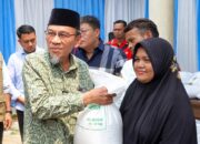 Bulog Sumbar Salurkan 18,87 Ton Beras untuk 629 Warga Koto Baru Nan XX