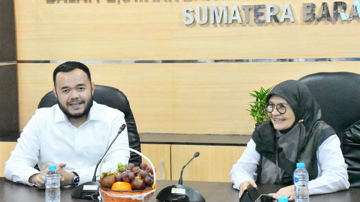 Pertemuan Wako Fadly Amran dengan Kepala BPPPK Sumbar Maria Doeni Isa. (dok. istimewa)