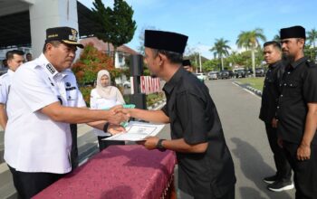 Wako Yota Balad lantik anggota BPD se-Pariaman. (dok. istimewa)