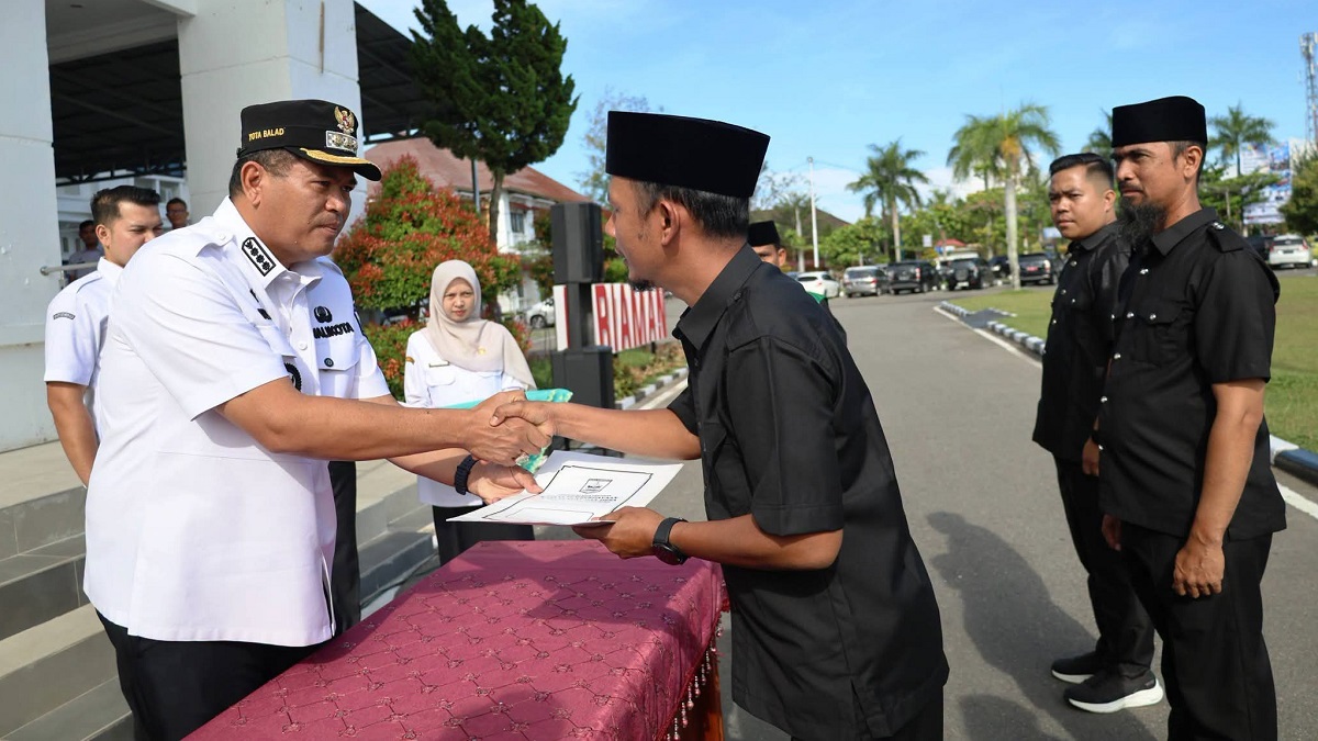 Wako Yota Balad lantik anggota BPD se-Pariaman. (dok. istimewa)