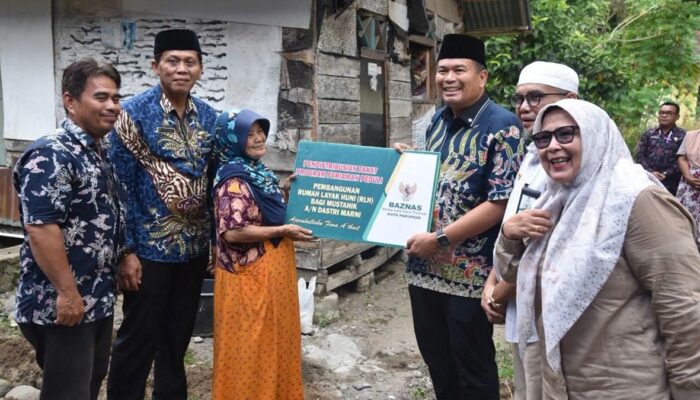 Pemko Pariaman Bedah Rumah Warga Lansia Lewat Program Pariaman Peduli