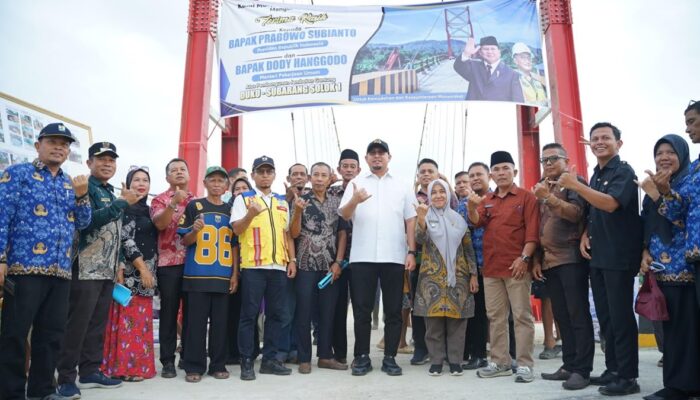 Andre Rosiade Kawal Aspirasi Warga Pessel, Jembatan Gantung Duku–Subarang Solok Rampung