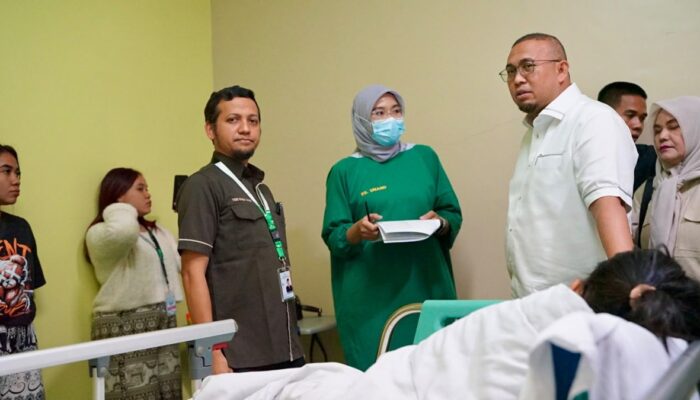 Andre Rosiade Bantu Pengobatan Salsabilla, Anak Penderita Penyakit Jantung di Padang