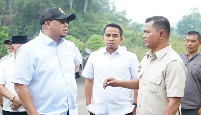 Gerak Cepat, Andre Rosiade Kirim 3 Ekskavator dan 2 Dump Truck Tangani Galodo Kabupaten Solok