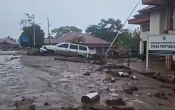 Banjir Bandang Terjang Arosuka, Pemkab Solok Tetapkan Status Tanggap Bencana