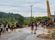 Jalan Kayu Aro Solok Kembali Dibuka, Kendaraan Berat masih Dilarang Melintas