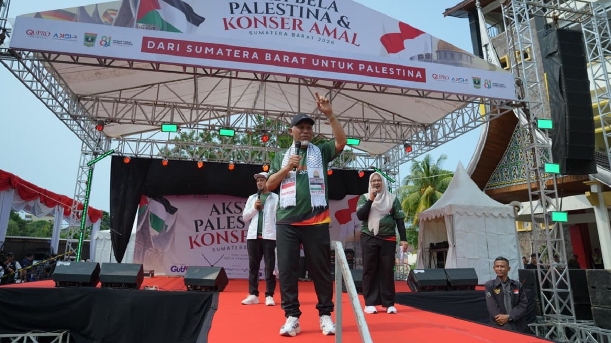 Gubernur Mahyeldi dalam konser aksi bela Palestina. (dok, istimewa)
