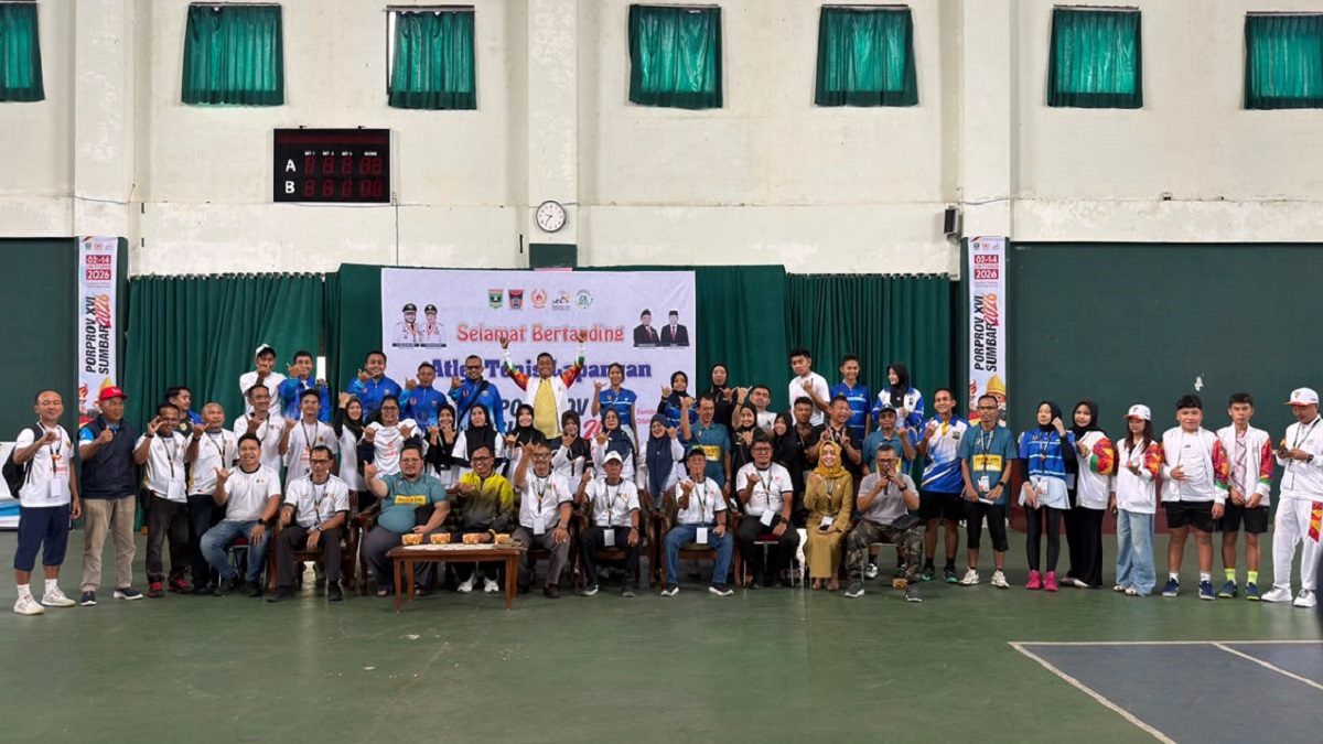 Pembukaan iven tenis lapangan Porprov XVI Sumbar. (dok. istimewa)