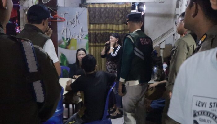 Satpol PP Padang Tegur Warung Karaoke yang Ganggu Kenyamanan Warga